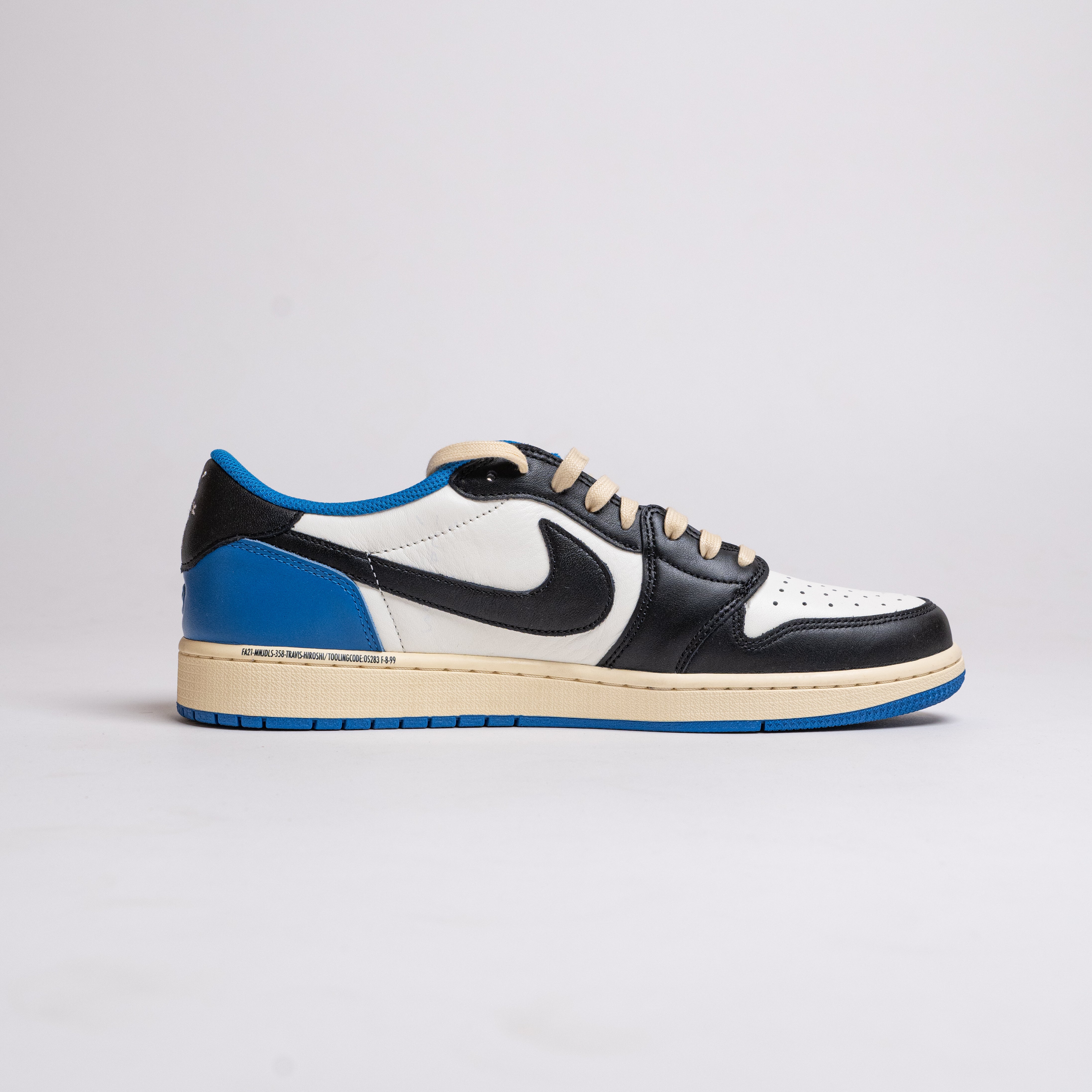 JORDAN 1 RETRO LOW OG SP FRAGMENT X TRAVIS SCOTT