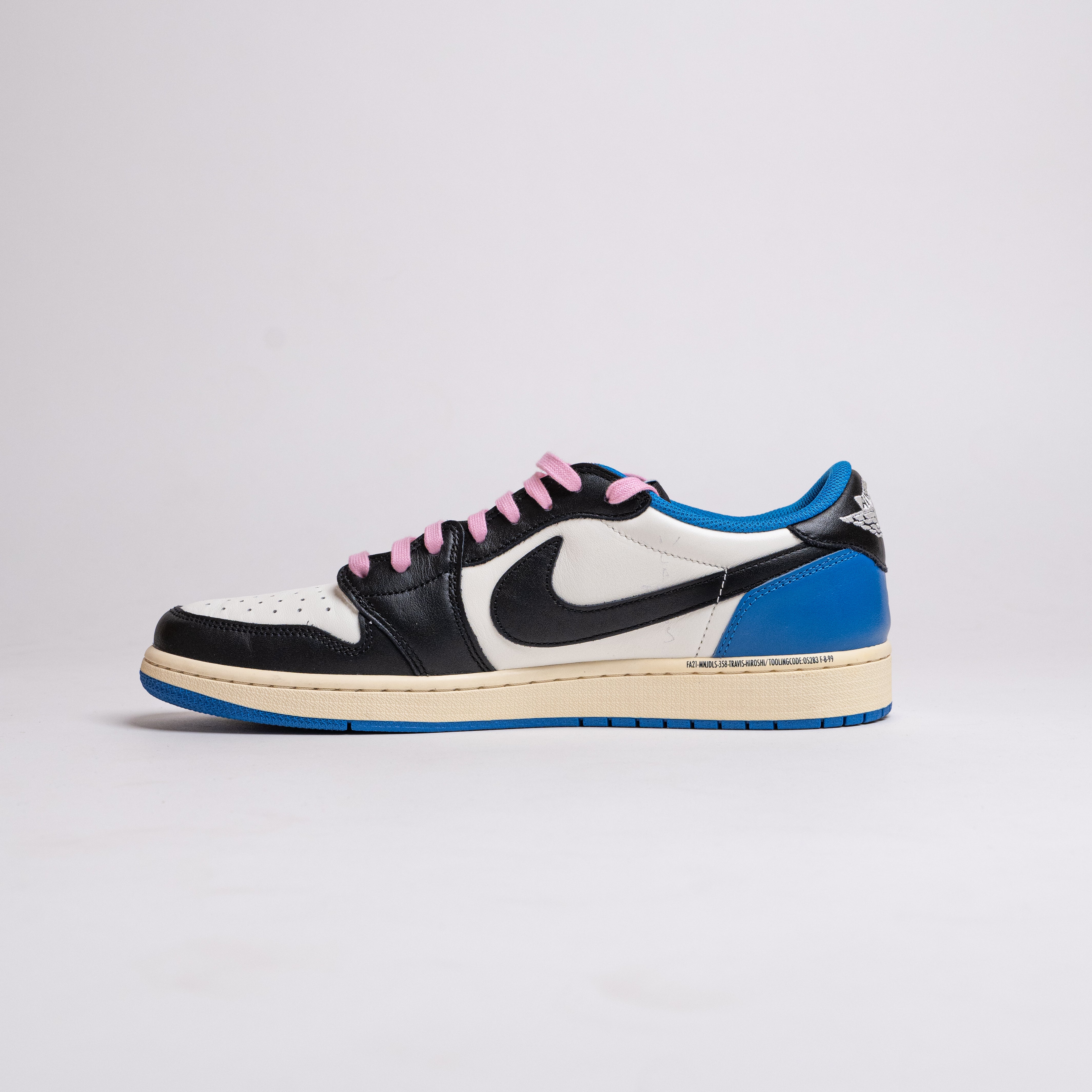 JORDAN 1 RETRO LOW OG SP FRAGMENT X TRAVIS SCOTT