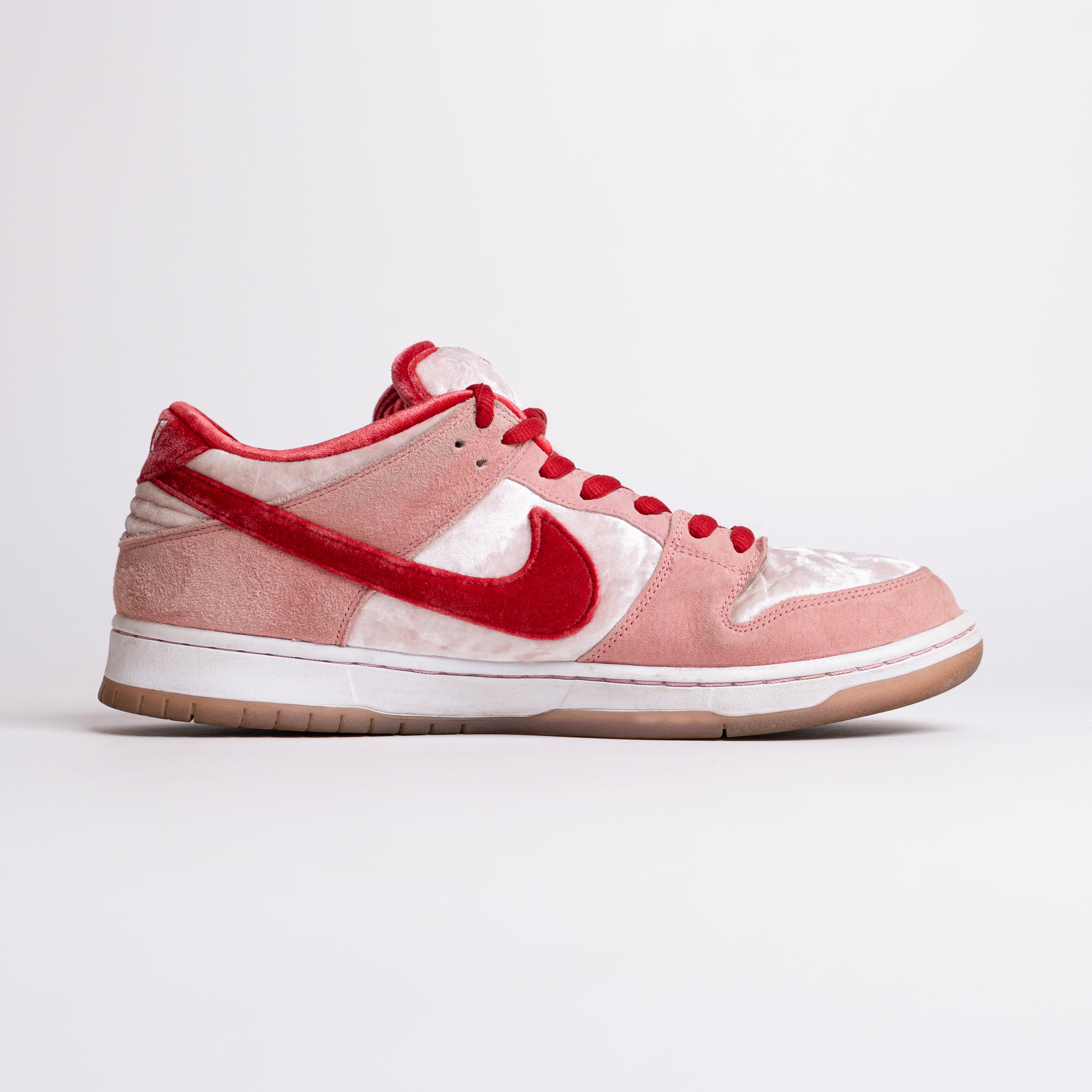 NIKE SB DUNK LOW STRANG ELOVE SKATEBOARDS (REGULAR BOX) UK11